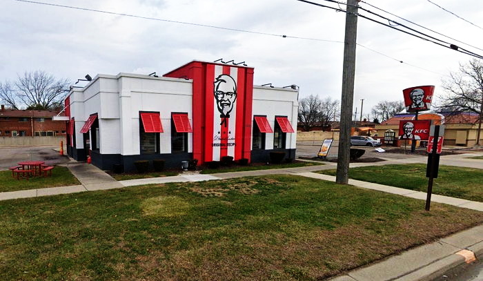 H Salt Fish & Chips (H. Salt Esq. Fish & Chips) - Madison Heights - 1555 E 12 Mile Rd (newer photo)